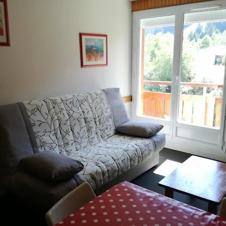 2 Pieces Au Pied Des Pistes Avec Balcon Et Cuisine Equipee - Fr-1-557-110 Διαμέρισμα